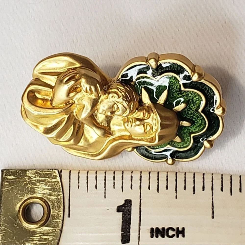 Mary and baby Jesus Pin Brooch